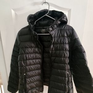 Aritzia TNA hooded fall short puffer